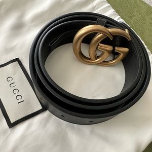 Gucci Leather Belt with Double G Buckle- Black, Size 90